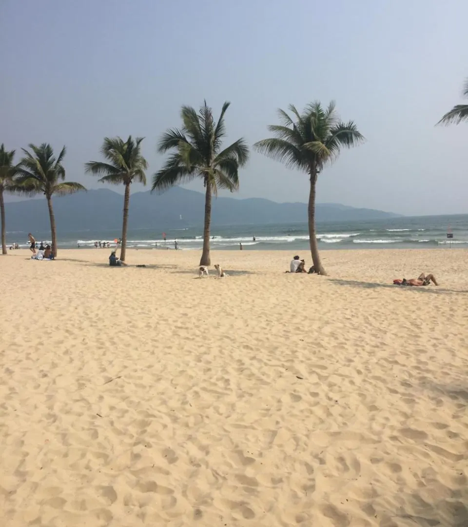 Light House Hostel Da Nang